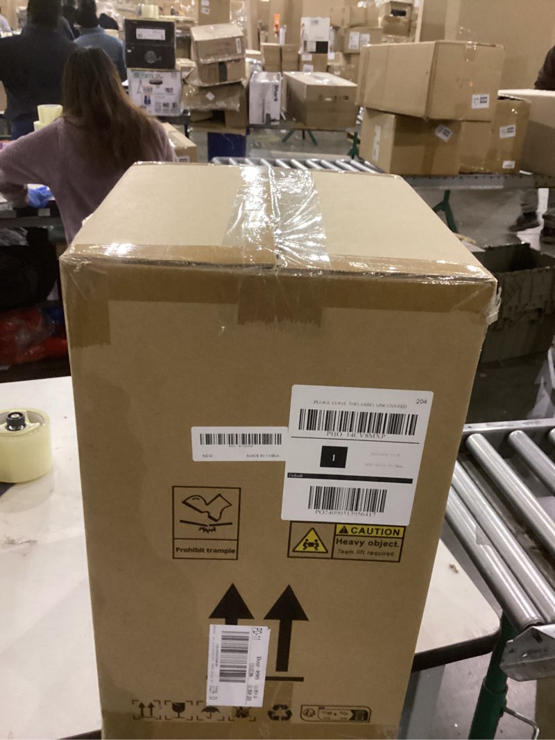 Condition photo showing Good Condition for Small trash can