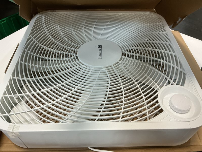 Condition photo showing Good Condition for utilitech 20-in 120-volt 3-speed high velocity indoor white box fan