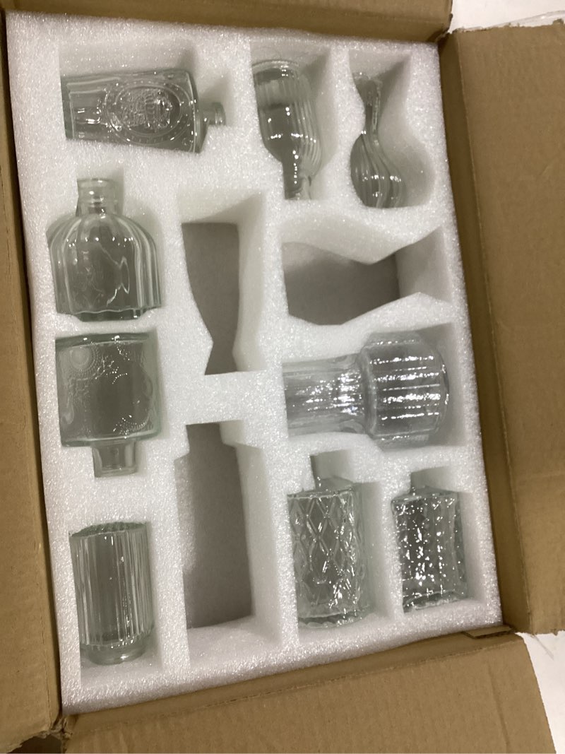 Condition photo showing As Is for Der Rose Glass Bud Vases Set of 12, Small Bud Vases for Flowers, Rustic Wedding Centerpieces and Home Decor 12 Clear