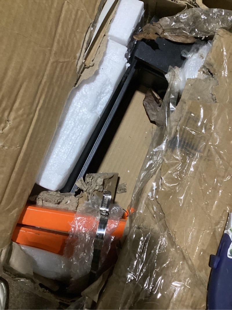 Condition photo showing Good Condition for VEVOR 49" Hay Spear, Bale Spears 3000lbs Loading Capacity, Skid Steer Loader Tractor Bucket Attachment with 2pcs 17.5" Stabilizer Spears and 60" Chain, Quick Attach Spike Forks 49" Vertical Assembly