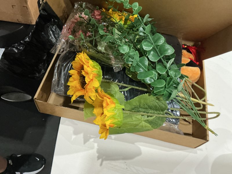 Condition photo showing Good Condition for hoteam black graduation flower bouquet grad centerpiece graduation cap flower boxes mini plush bear with grad hat floral arrangements gift box set for table ceremony party favors celebration supplies