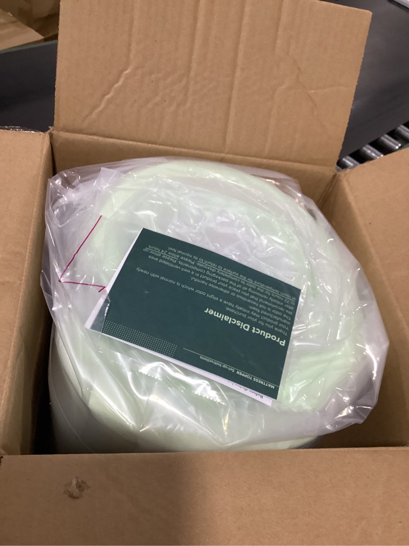 Condition photo showing New/Like New for ZINUS 4 Inch Green Tea Memory Foam Mattress Topper, Pressure-Relieving Layer, Ideal for Back Pain Relief, Compact WONDERBOX Packaging, CertiPUR-US Certified, Short Queen Green Short Queen 4" New Small Box