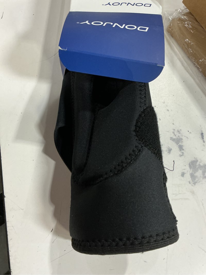 DonJoy Lateral J Patella Knee Support Brace with Hinge: Drytex, Left Leg, Medium