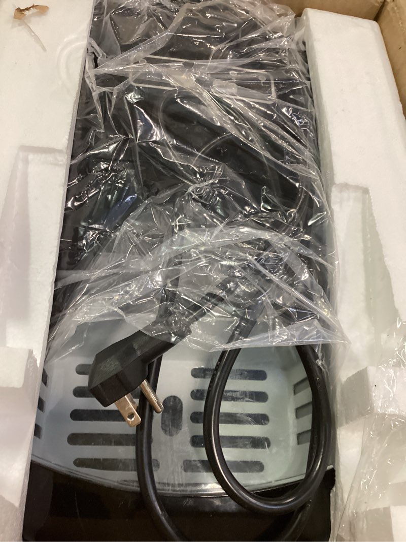 Condition photo showing Good Condition for Frigidaire - 26-Lb. Compact Ice Maker - Black