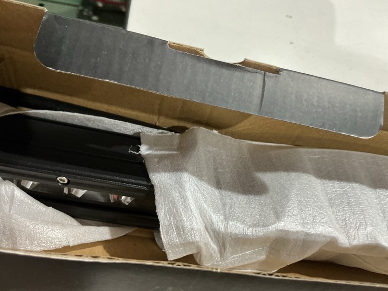 Condition photo showing Good Condition for 32 inch led light bar single row flood & spot beam combo 30000lm off road driving light for pickup suv atv utv truck roof bumper