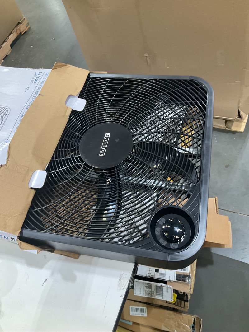 https://lotting-media.assets.bidfta.com/lotting_d452f9f7-05a6-41c8-b82c-28c0068cfb3a