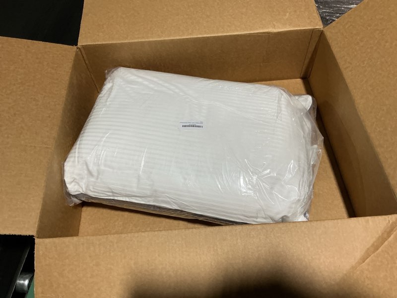 Condition photo showing Good Condition for isotonic indulgence synthetic down pillow | side sleeper (standard/queen)