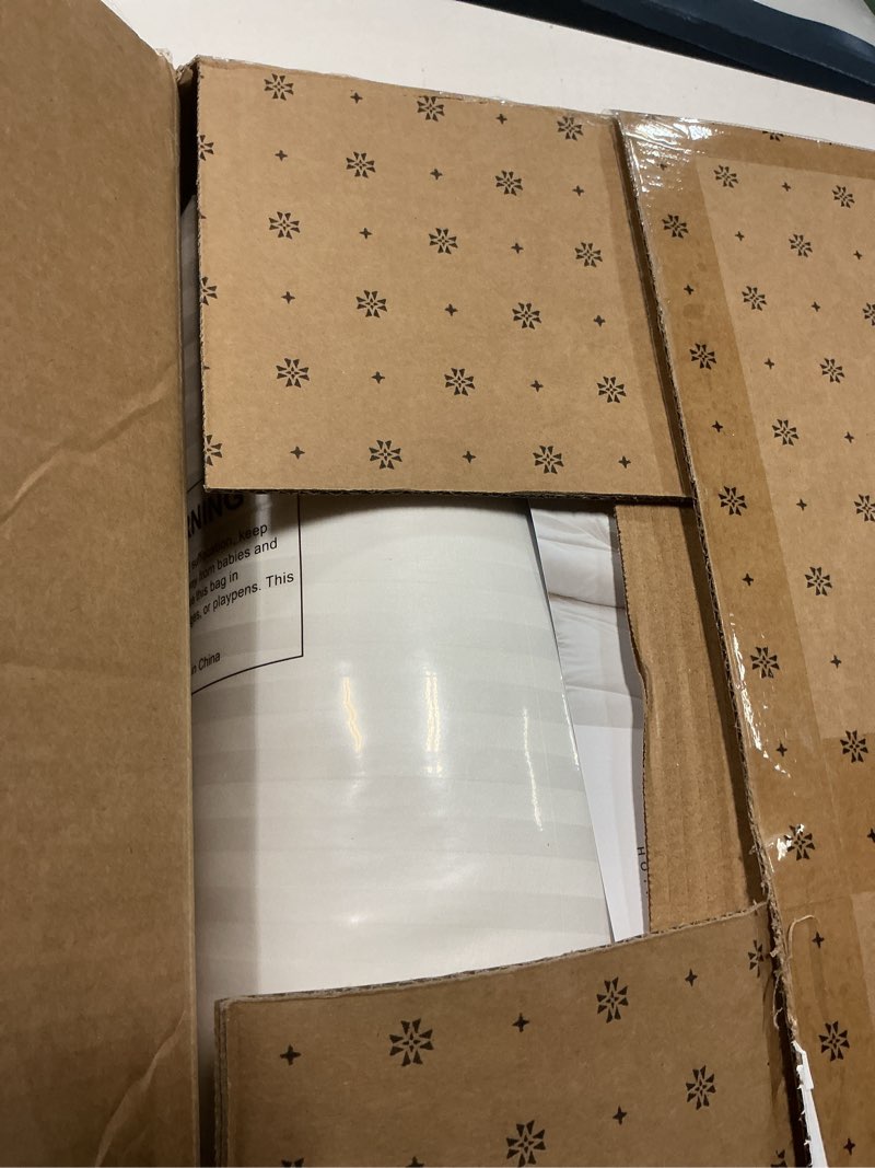 Condition photo showing New/Like New for Beckham Hotel Collection Bed Pillows Standard/Queen Size Set of 2 - Original Soft Down Alternative Pillow for Sleeping - Soft Support for Back, Stomach or Side Sleepers