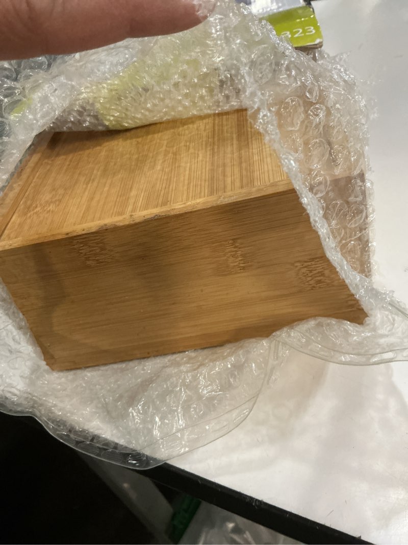 Condition photo showing Good Condition for oceanstar - tb1323 oceanstar bamboo tea box, 12 inch, natural