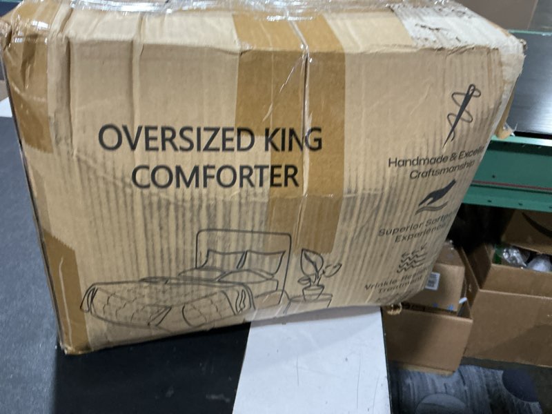 Condition photo showing Good Condition for oversized king comforter, extra large king size comforter oversized, all season soft quilt down alte