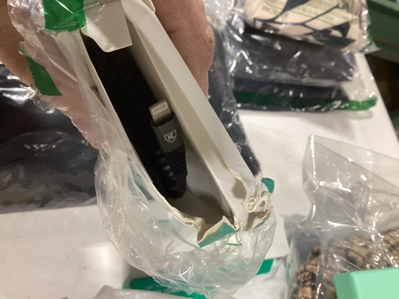 Condition photo showing Good Condition for kiyoda usb type c to lightning cable 3ft 2pack, coiled iphone charger fast charging for car short usbc lightning iphone cord for iphone14/13/12/11 pro max/ipad/carplay 3ft usb c to lightning black