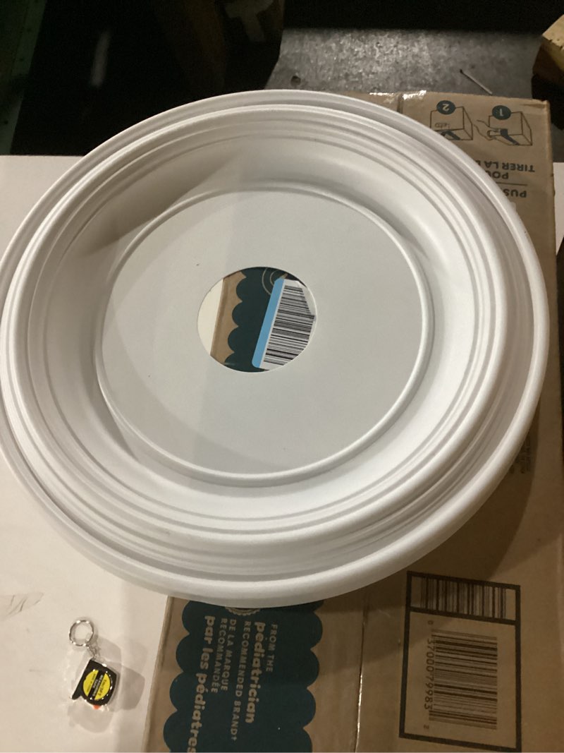 16"od x 3 1/2"id x 1 3/8"p traditional thermoformed pvc ceiling medallion (fits canopies up to 9 1/2")