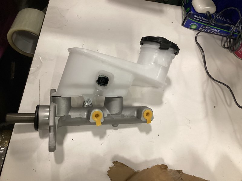 Condition photo showing Good Condition for brake master cylinder w/reservoir 46100ta1a01 compatible with accord 2008-2012 tsx 2009-2014 m630604