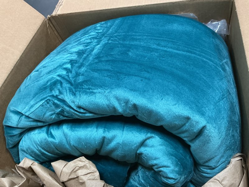 Condition photo showing Good Condition for bedelite fluffy king size comforter set - teal fleece soft comforter for king size bed, luxury warm bedding set for winter, fuzzy bed set 3 pieces (1 comforter, 2 pillowcases) teal king(102"x90")