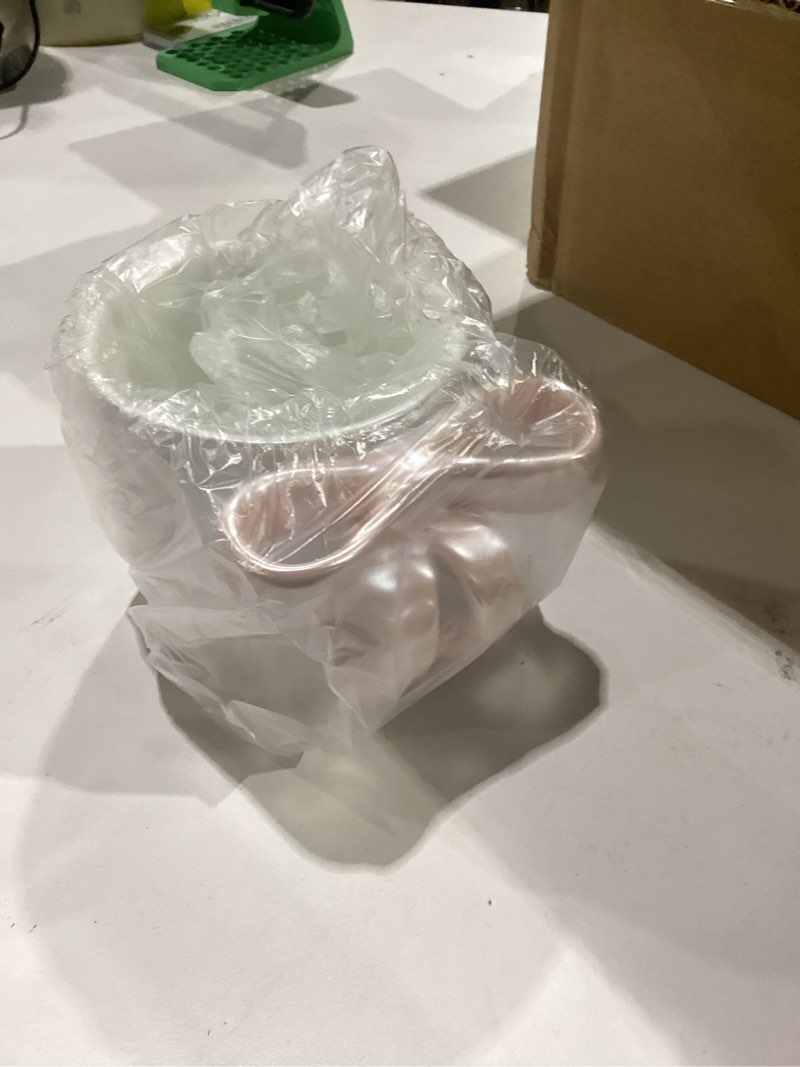 Condition photo showing New/Like New for 4 pcs bathroom countertop accessories, pink set with bowknot, includes ceramic soap dispenser, soap dish, toothbrush holder, and cup