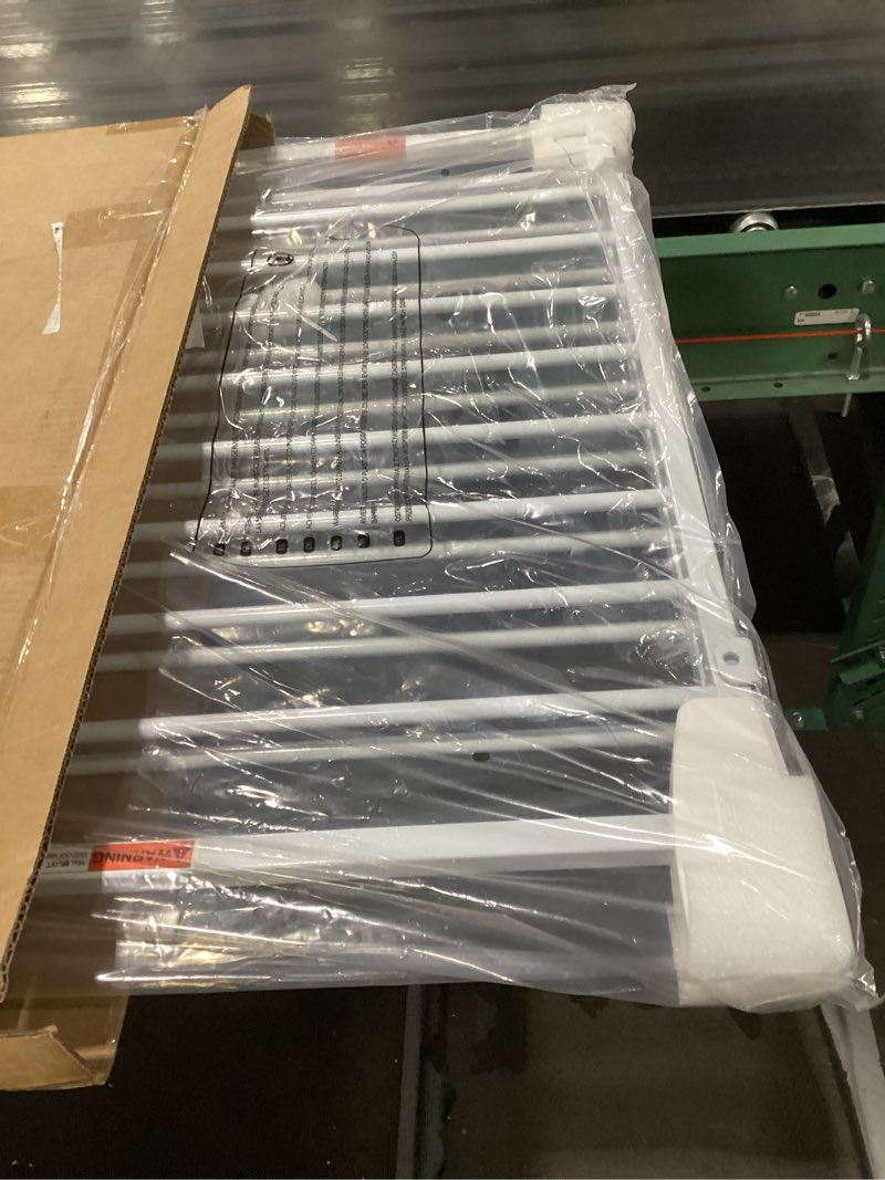 Condition photo showing Good Condition for babelio 29.7-46.5" no bottom bar baby/dog gate for stairs, house and doorways, auto close safety pet gates with large walk thru door, hardware mount, white boundless - white 29.7-46.5"w x 28"h