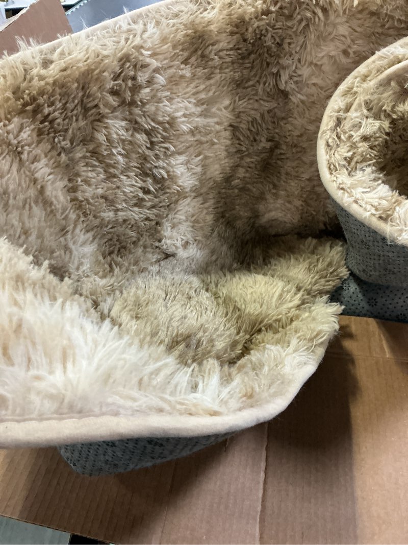 Condition photo showing As Is for FinRe?c Soft Light Tan Rugs for Bedroom Living Room, 4x6 Feet Modern Indoor Fuzzy Shaggy Area Rug, Non-Slip Fluffy Furry Rug for Nursery Kids Room Dorm Room Home Decor, High Pile Plush Floor Carpet 4x6 Feet Light Tan