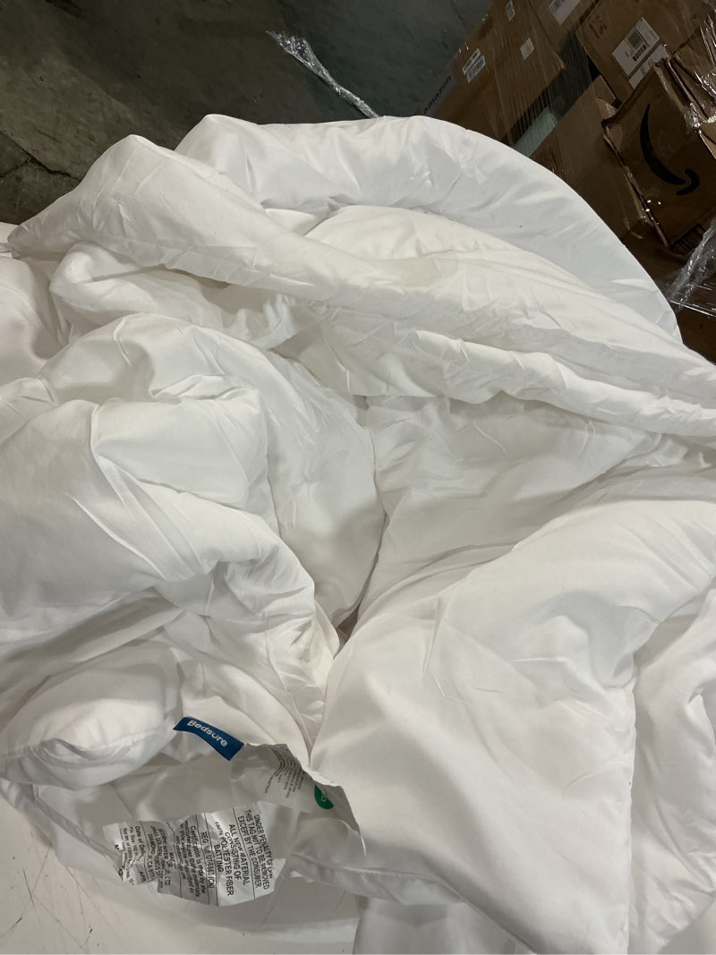 Condition photo showing As Is for bedsure cooling duvet cover queen size, cotton & rayon derived from bamboo blend duvet cover set, purewoven ultra-soft, breathable & lightweight home bedding for all seasons (white,90"x90") 01 - cooling white (no comforter) queen (90" x 90")