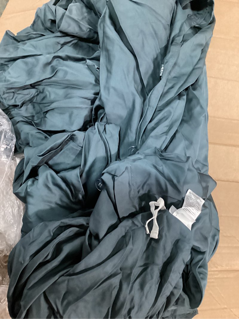 Condition photo showing Good Condition for bamboo duvet cover set color: nightfall size: king/cal king