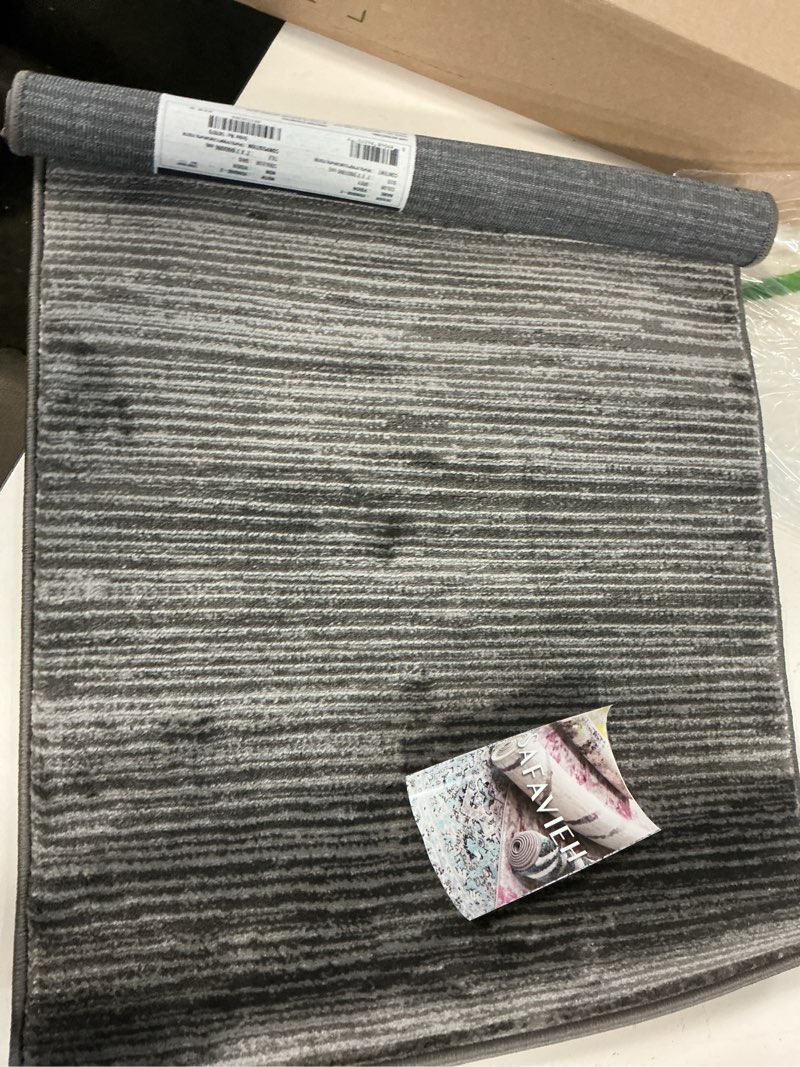 Condition photo showing Good Condition for safavieh vision accent rug 2x3, modern tonal grey vsn606d 2' x 3' (rectangular) grey