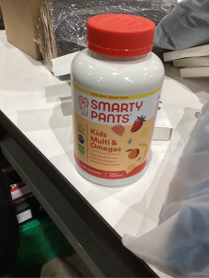 Condition photo showing New/Like New for SmartyPants Kids Multivitamin Gummies: Omega 3 Fish Oil (EPA/DHA), Vitamin D3, C, Vitamin B12, B6, A, K & Zinc for Immune Support, Biotin, Gluten Free, Three Fruit Flavors, 120 Count (30 Day Supply) Old Formula 120 Count (Pack of 1)