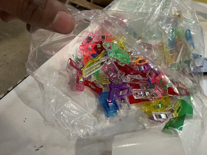 Condition photo showing Good Condition for hamosky multipurpose sewing clips,3 sizes, 1.06'', 1.38'', 2.2'' plastic clips for sew binding,crafts,paper work and hanging little things (120pcs (60 small+30 medium+30 large))