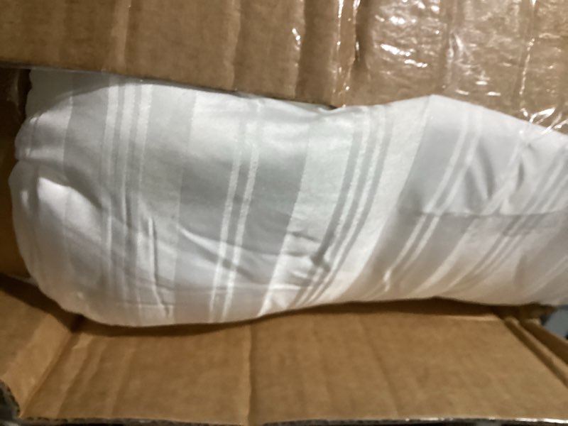 Condition photo showing Good Condition for Casper Original Pillow for Sleeping, King, White, Two Pack King Two Pack