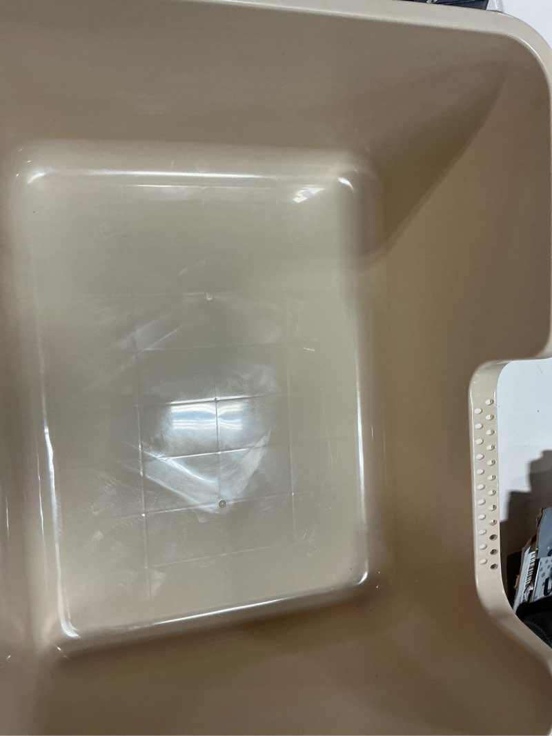 Condition photo showing Good Condition for large cat litter box with high sides for indoor cats,xl low entry open top cat litter pan for kittens,big or senior cats,high wall easy cleaning anti-splashing multi-cat litter tray