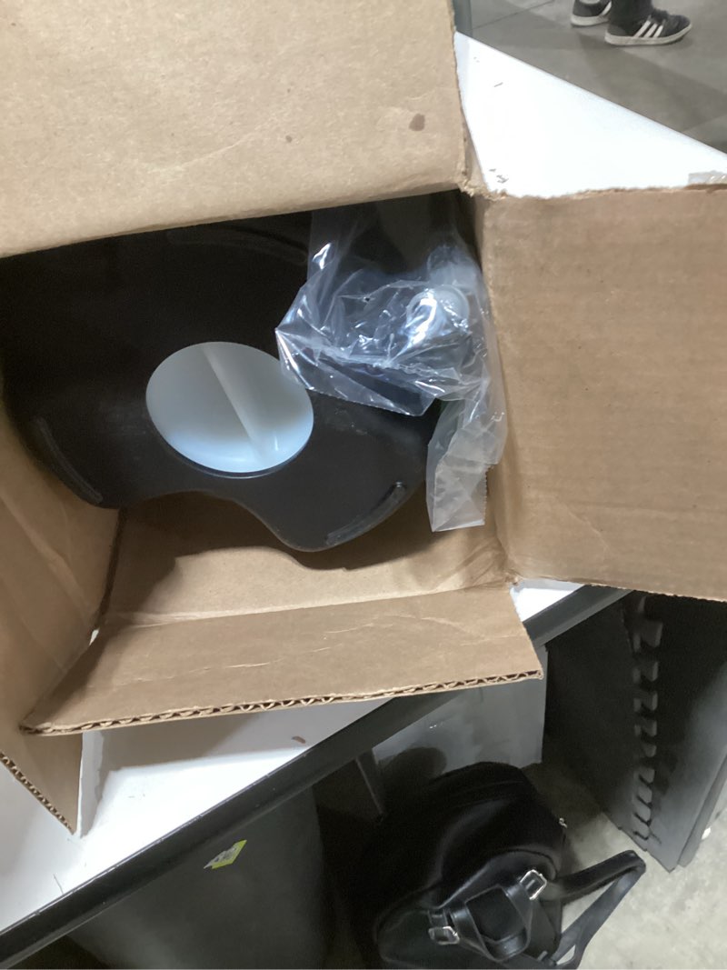 Condition photo showing Good Condition for smith performance sprayers 190447 2 gallon bleach sprayer for pros removing mold, degreasing or cleaning, white