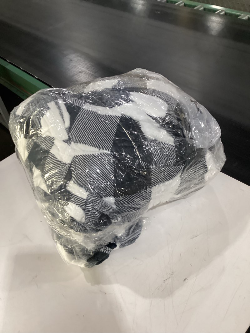 Condition photo showing Good Condition for Preboun 6 Pack Fleece Throw Blankets, Buffalo Plaid Lightweight Throws for Sofa, Travel, Office & Bulk Use(50 x 60 Inch,Black and White) Black and White 50 x 60 Inch