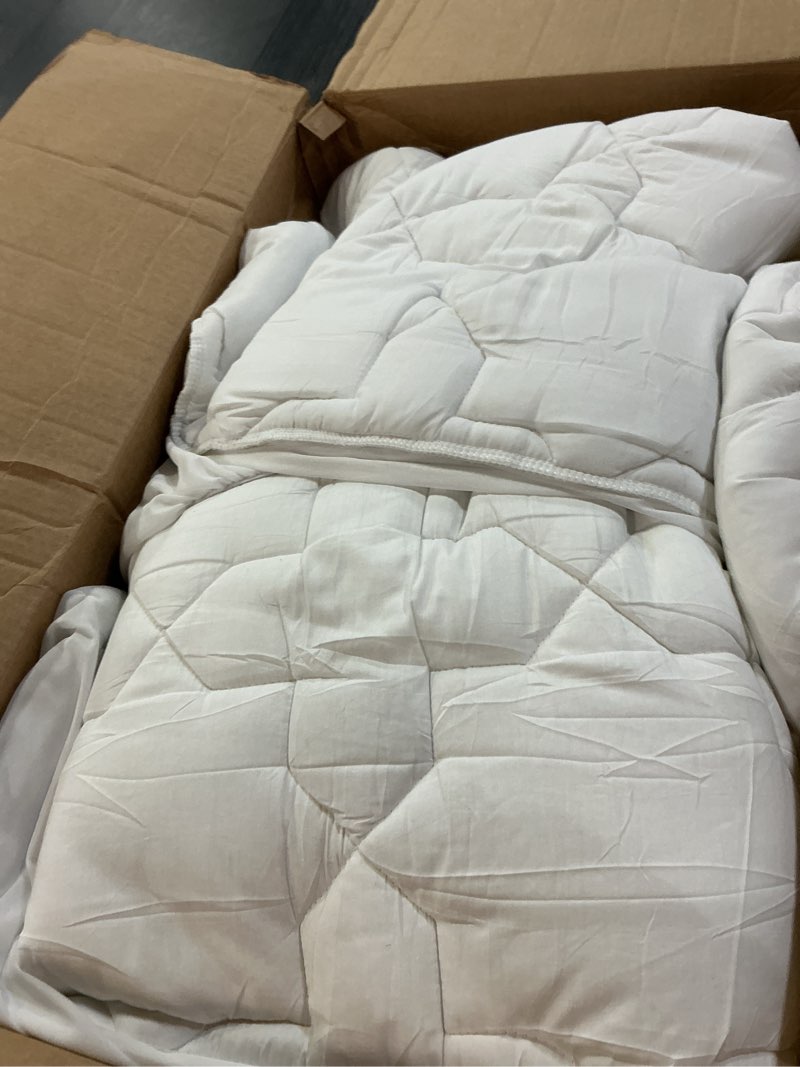 Condition photo showing As Is for CozyLux King Mattress Pad - Cotton Mattress Topper King Size up 8-21" Thick Mattresses, 450GSM Quilted Fitted Breathable & Soft Mattress Cover, Cooling Mattress Protector (78"x80", White) White King (78x80 inches)
