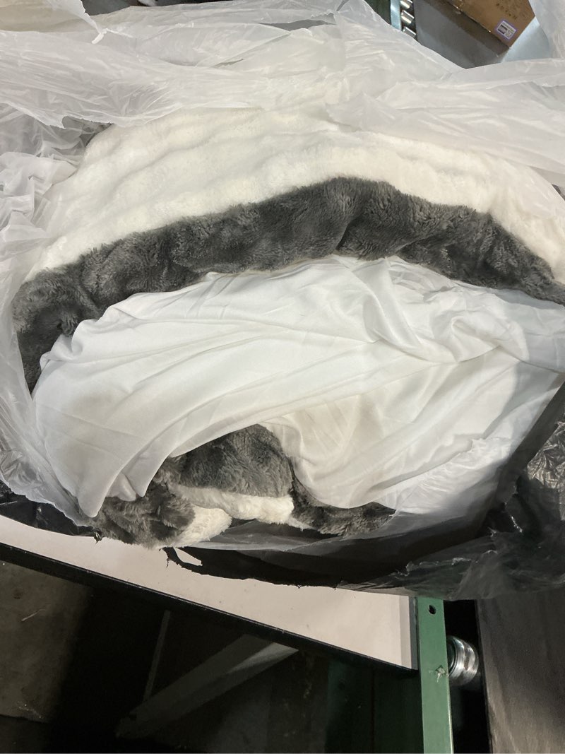 Condition photo showing As Is for Cymula King Size Mattress Topper Fleece Bubble Mattress Pad for Back Pain Extra Thick Faux Fur Mattress Pillow Top with 8-21" Deep Pockets Mattress Cover,Washable,Comfort, White