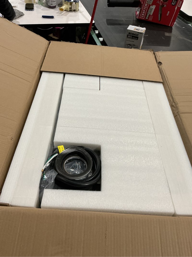 Condition photo showing Good Condition for vbgk electric cooktop 36 inch,built-in 36 inch electric cooktop 8000w power control by knob, 36 induction cooktop with 9 power levels with child safety lock, timer,over-temperature 220v-240v. electric cooktop 30 inch