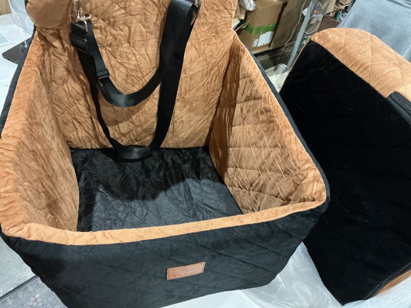 Lealchum Travel Dog Car Seat with Seat Belt & 3 Adjustable Straps, 20 x 20 x 20-in, Black/Coffee