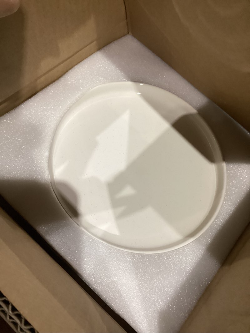 Condition photo showing Good Condition for Plates and Bowls Sets, Dinnerware Sets for 4, 12 Pieces Scratch Resistant Dishware Dishes Set, Ceramic Kitchen Dinner Set, Porcelain & Microwave and Dishwasher Safe, Cream White Ceramic Dinnerware Set