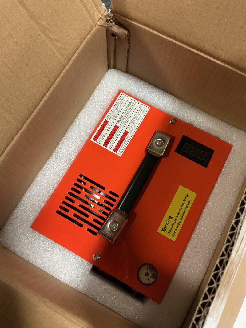 Condition photo showing New/Like New for vevor pcp air compressor 12v dc, pcp compressor 4500 psi, paintball 30mpa portable pcp air compressor, rifle pump 110v ac, high pressure pump scuba tank compressor pump, black