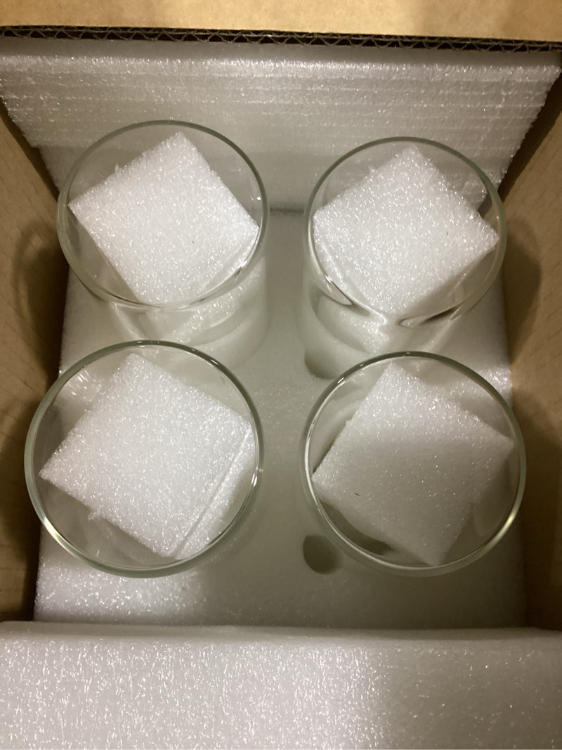 Condition photo showing Good Condition for sandraheer 12-pack white pillar candles with clear hurricane glass vases - 3-size set for wedding table centerpieces, home decor | windproof candle holders white 12