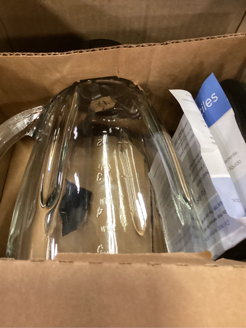 Condition photo showing Good Condition for oster® classic series 8-speed blender with 6-cup glass jar, gray