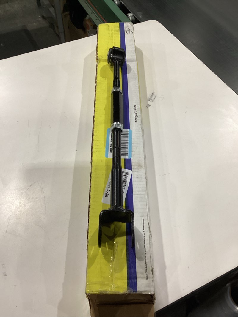 Condition photo showing New/Like New for MOOG RK641864 Rear Left And Right Lower Rearward Suspension Control Arm for Toyota Camry