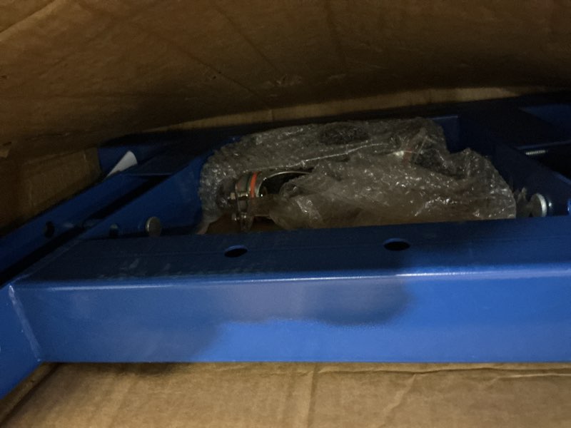 Condition photo showing Good Condition for possibly missing box 2 4400 lbs folding hydraulic engine hoist with leveler, 2 ton portable cherry picker with 6 wheels & telescopic boom, foldable engine shop crane lift for home garage, workshop, warehouse, blue