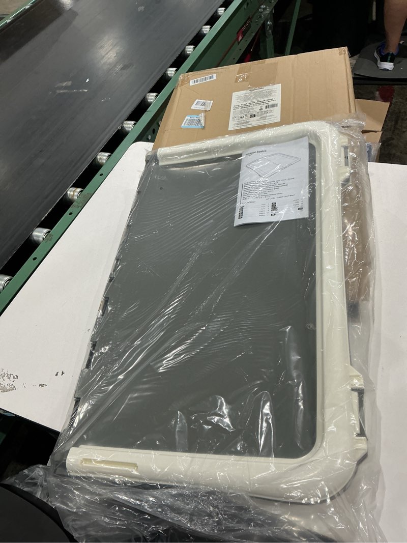 Condition photo showing Good Condition for amazon basics dog training pad holder with secured latches, extra thick and non-slip base, recycled plastic, 28 x 34 inch, large, white and charcoal 28'' x 34''