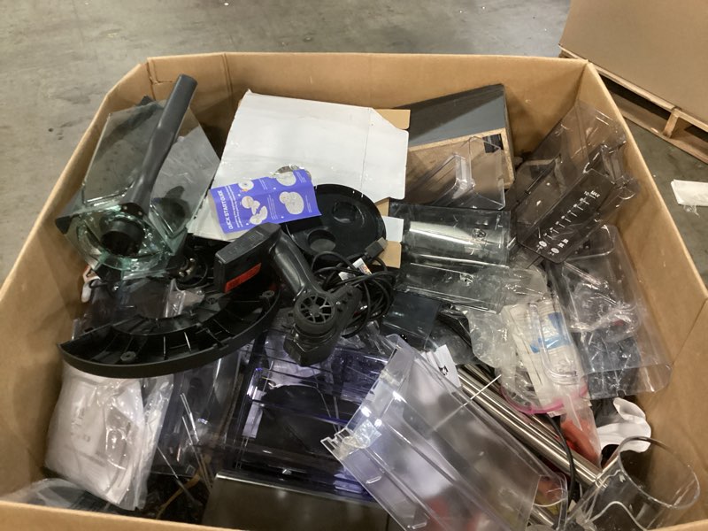 Assortment miscellaneous differents parts of coffee maker and blenders  