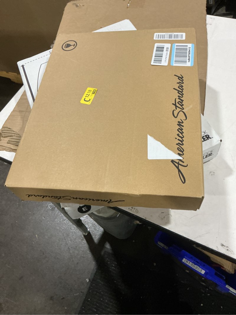 Condition photo showing New/Like New for American Standard 5320B65CT.020 Champion Slow-Close Round Front Toilet Seat, White Round Front White