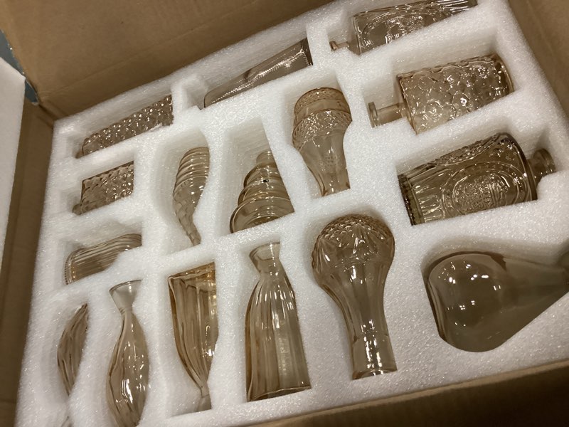 Condition photo showing New/Like New for beahot bud vase in bulk - flower vases for wedding decorations, glass vase for table decorations, small vase for home, mother's day, centerpieces, party, office (32pack,gpld)