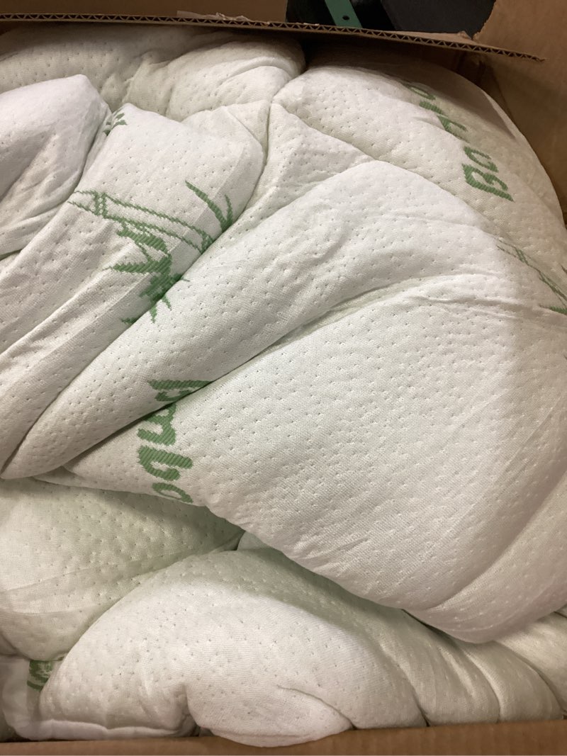 Condition photo showing Good Condition for hyleory mattress topper - thick bamboo-viscose naturally cooling pillow top mattress pad breathable fluffy soft mattress pad for back pain relief, king size, green green king