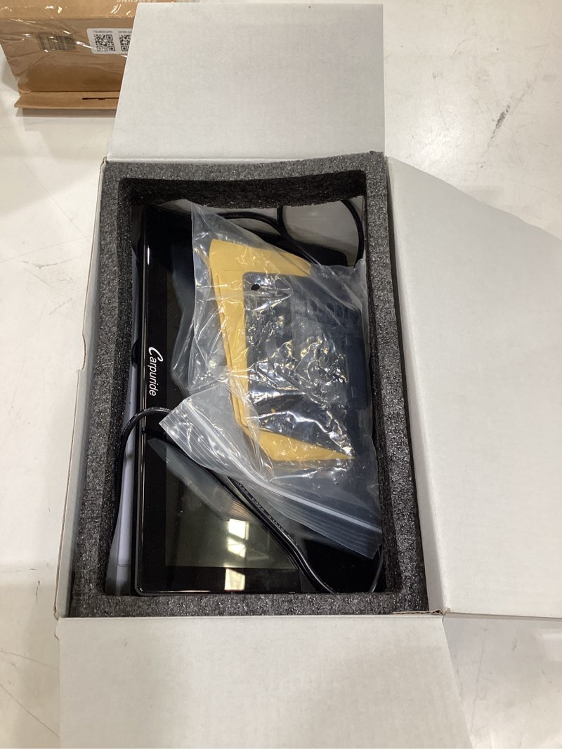 Condition photo showing Good Condition for carpuride w901 pro portable carplay & android auto with dula bluetooth, 9 inch 1080p touch screen, mirror link/gps/siri/fm, support truck dashboard mounted w901pro
