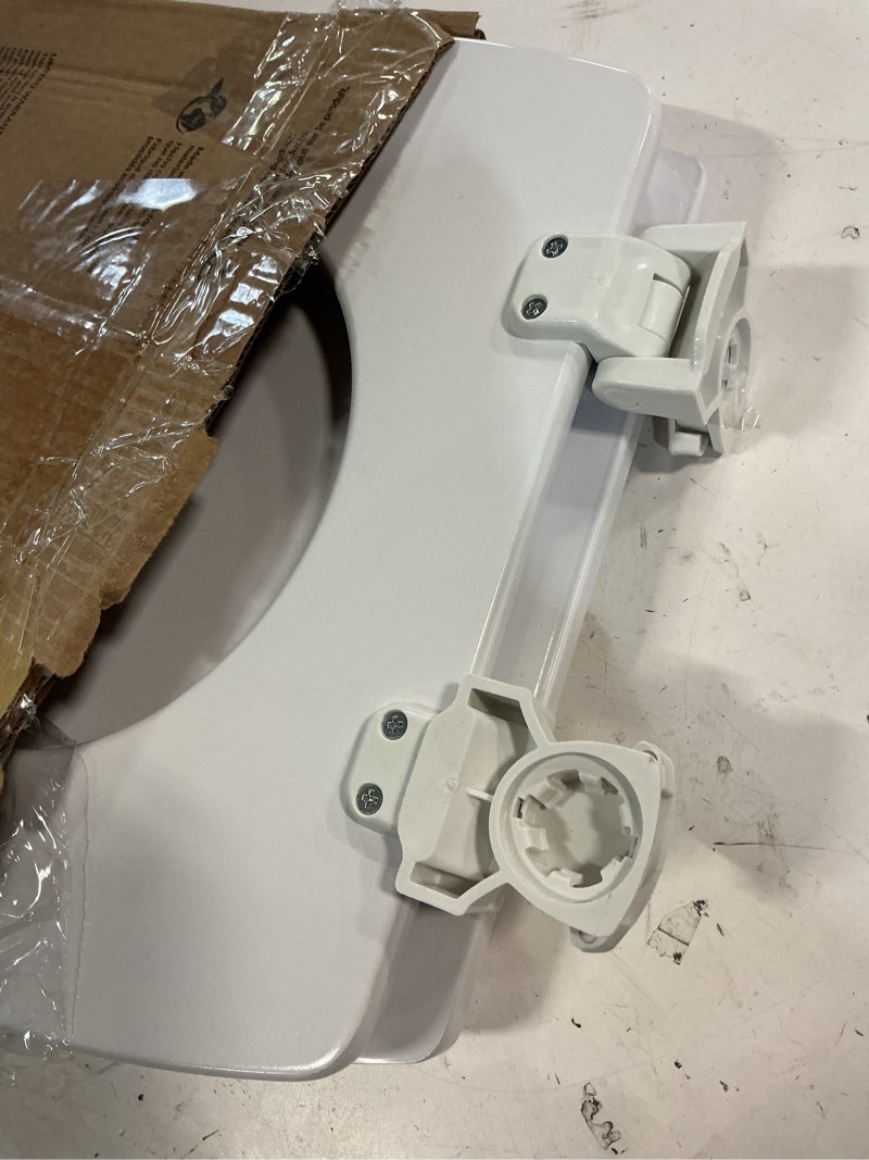 Condition photo showing As Is for bemis 500ec 390 toilet seat with easy clean & change hinges, 1 pack round, cotton white