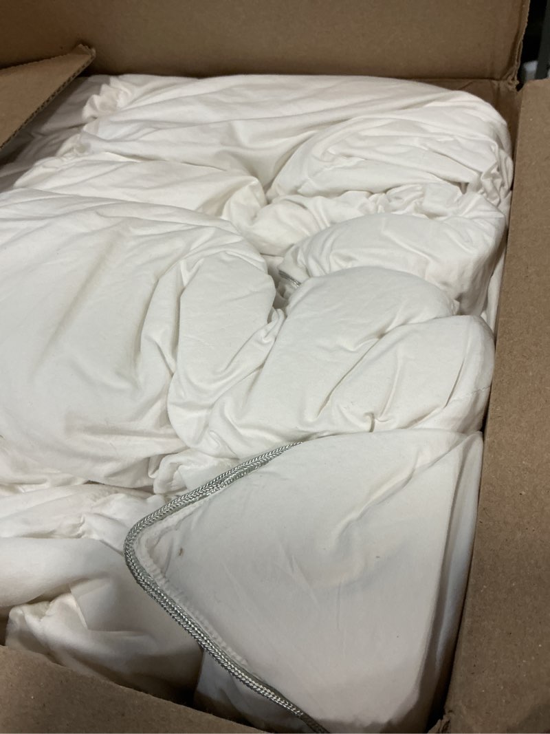 Condition photo showing As Is for dwr luxury feather down fiber comforter king size, ultra-soft cotton-blend fabric, 750 fp light weight for hot sleepers/warm weather hotel style duvet insert with ties (106"x90", white) king white/light-weight