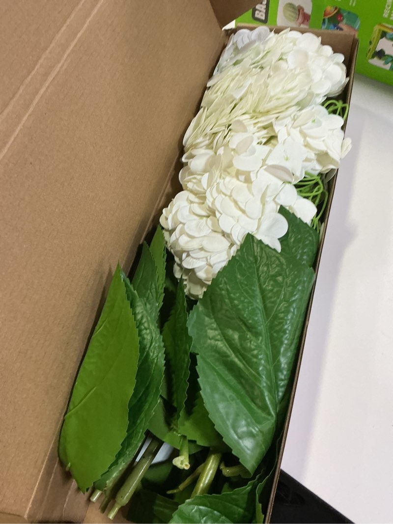 Condition photo showing New/Like New for waipfaru 21" real touch white hydrangea artificial flowers with long stem & leaves, full latex faux hydrangea flowers for home decor party floral arrangements wedding bouquets centerpieces, 5pcs white 5pcs