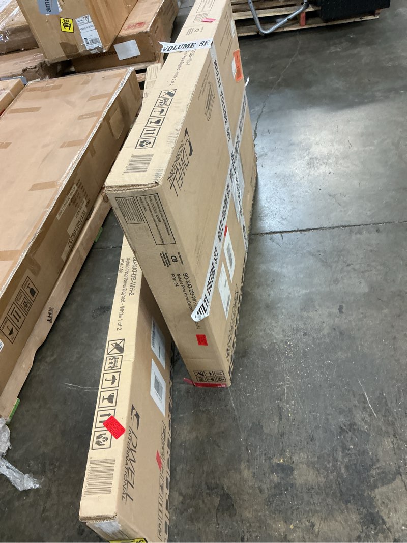 Condition photo showing New/Like New for natalie pine panel daybed white(2 boxes for pick up)